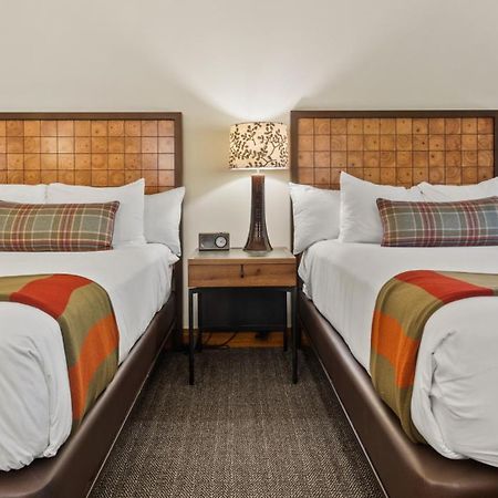 1122 Guest Room The Pines Lodge At Spruce Peak Ski In Ski Out Stowe Eksteriør bilde